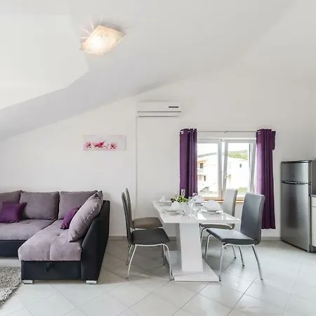 Apartment Magdalena Maslenica